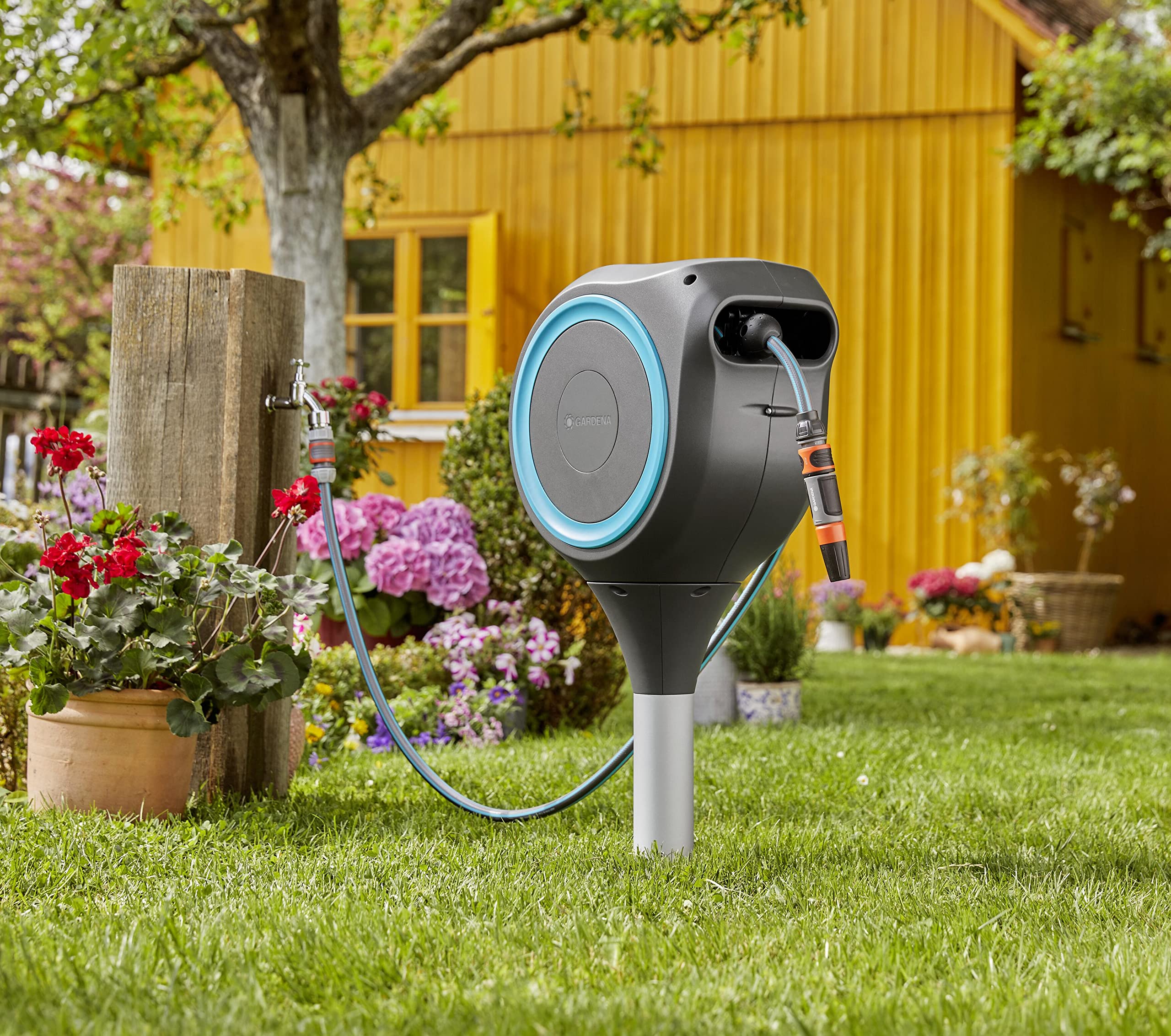 Automatic Retractable Garden Hose Reel on Metal Spike with 360° swivel